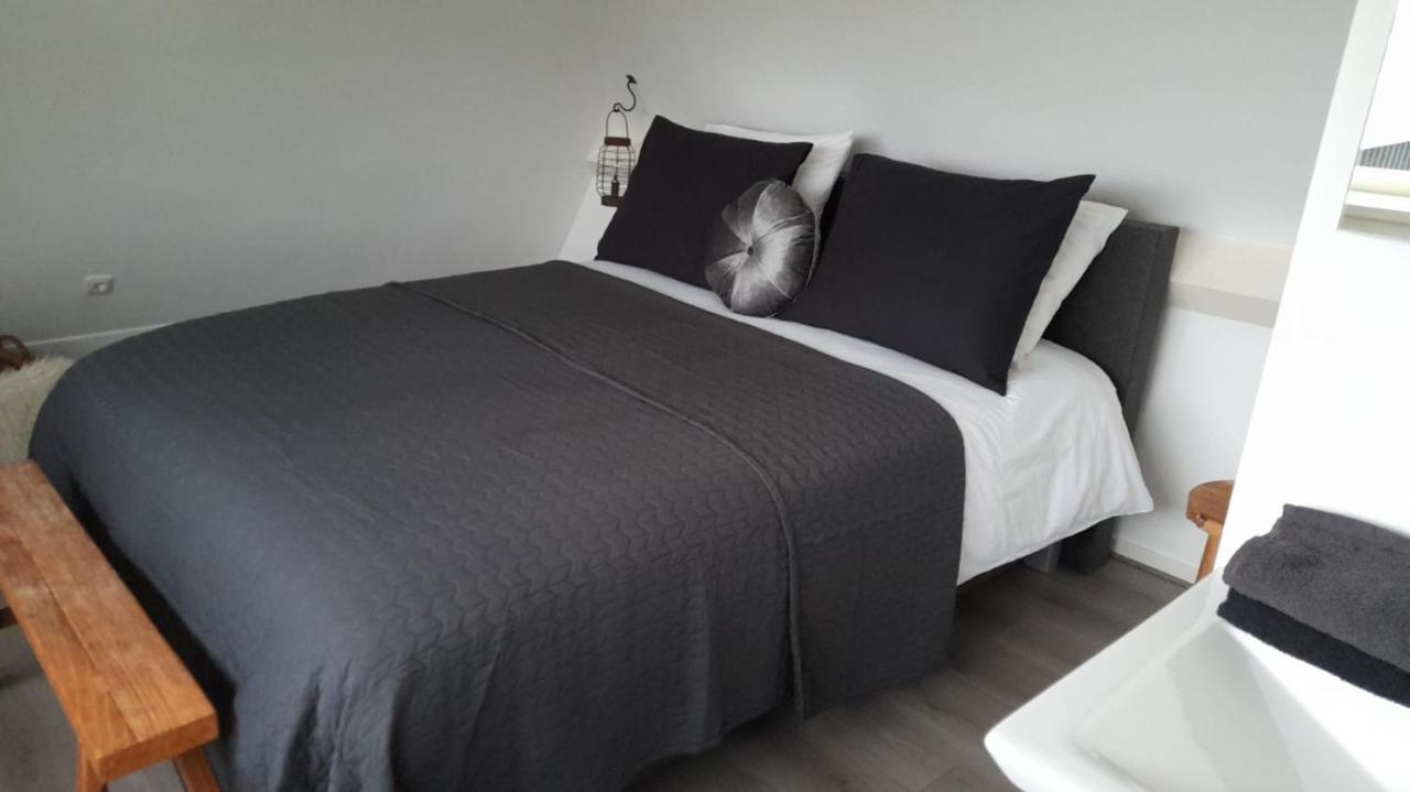 Bed En Breakfast The Wooden Wall Marum Buitenkant foto