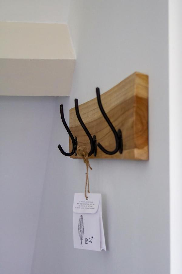 Bed En Breakfast The Wooden Wall Marum Buitenkant foto