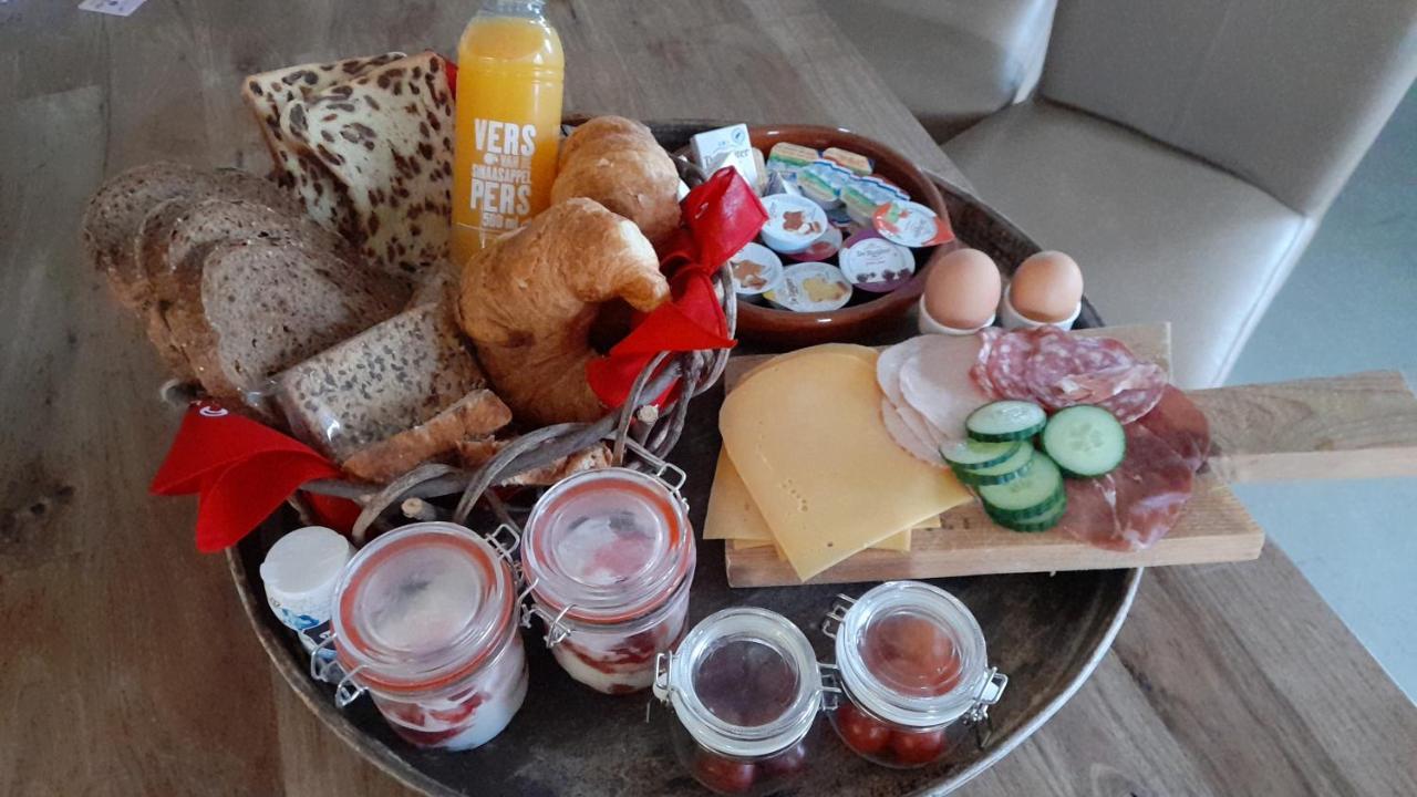 Bed En Breakfast The Wooden Wall Marum Buitenkant foto