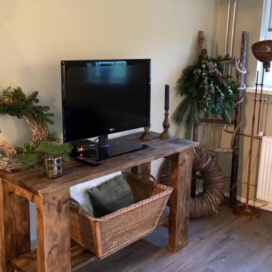 Bed En Breakfast The Wooden Wall Marum Buitenkant foto